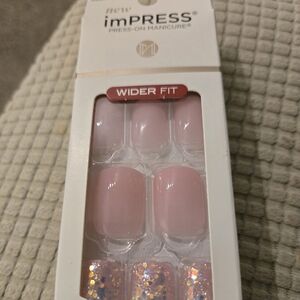 Kiss New impress wider fit fake nails